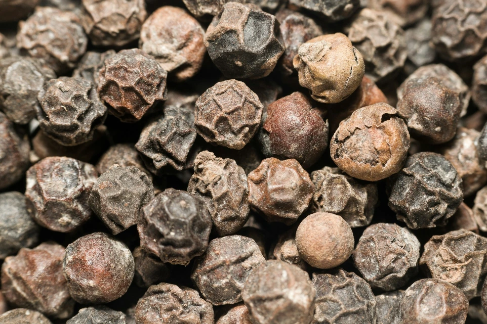 Whole Black Pepper (গোল মরিচ) / 100 gm
